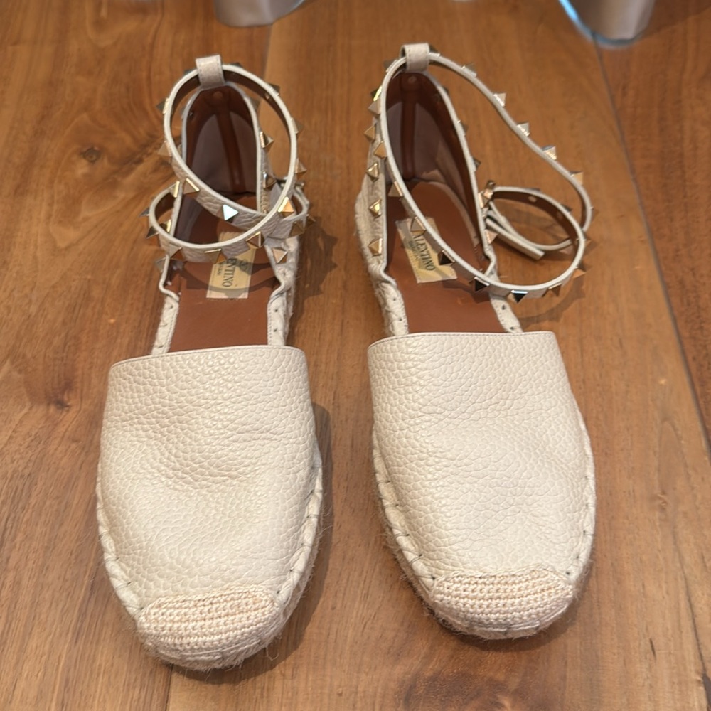 VALENTINO
Rockstud Leather Espadrilles Flat size 37 - Picture 2 of 9